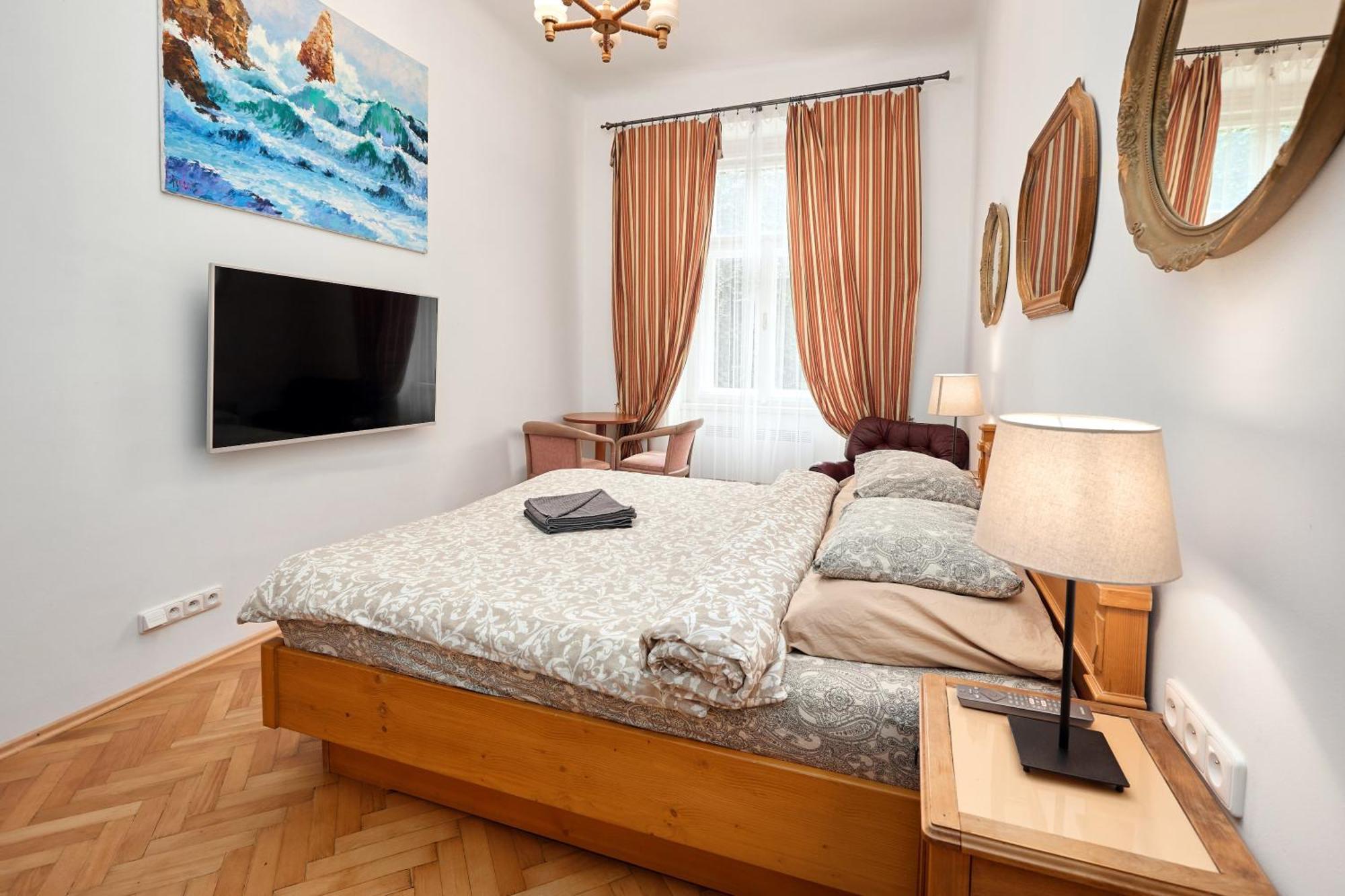 Room & Parking Assistance Praha Exteriér fotografie
